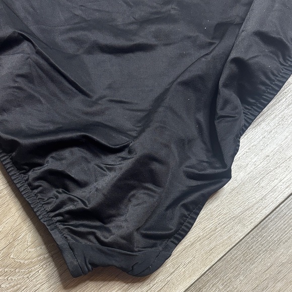 MIRACLESUIT DD-Cup Kara One Piece Colorblock Swimsuit - Picture 14 of 15